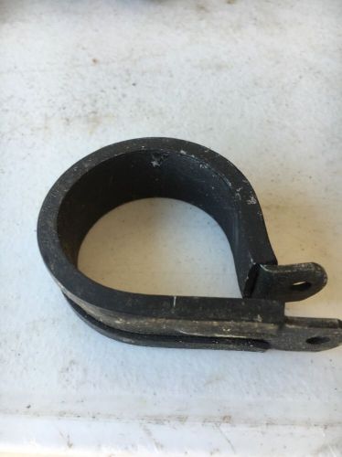 Aircraft cushion clamp - adel 1 1/2&#034; (6)