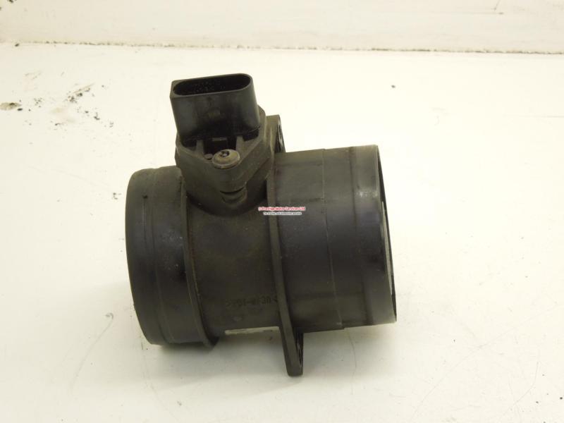 Audi a6 c5 c6 a3 8p tdi mass air flow meter maf 074906461b