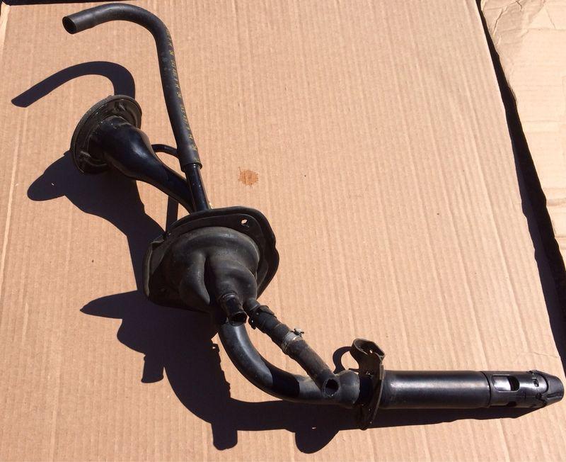 1999-2004 ford mustang fuel filler neck oem 99 00 01 02 03 04 gas