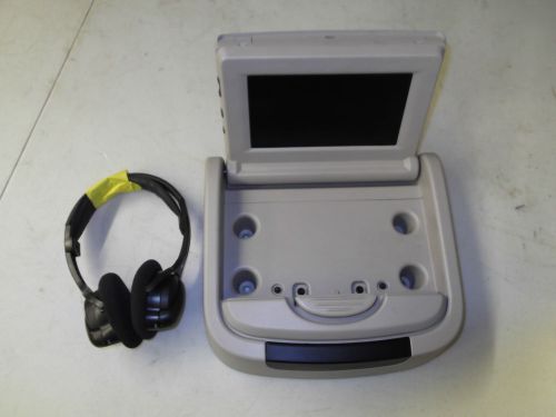 04 05 06 07 08 chrysler pacifica dvd monitor / headphones