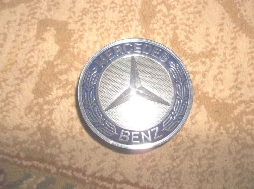 Oem mercedes center cap wheel blue chrome wreath 75mm factory 1714000025