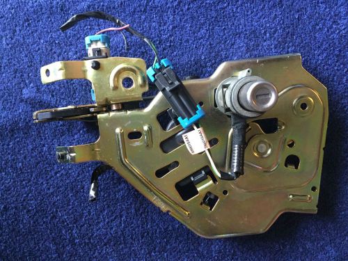 02 03 04 05 06 cadillac escalade tailgate lock latch motor oem 2002-2006