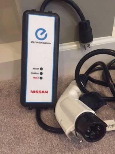 Nissan leaf 110v charger