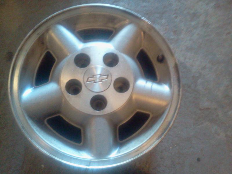 * 15 inch factory alloy rim - chevrolet s-10 / gmc s-15 / sonoma / 1995-1998