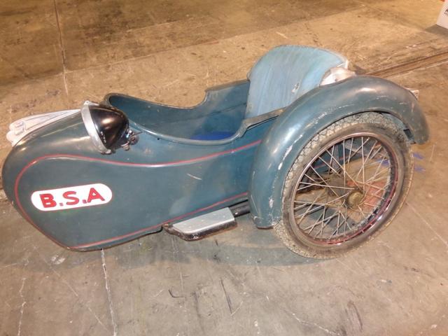 Sidecar bsa, in good condition, to restore.