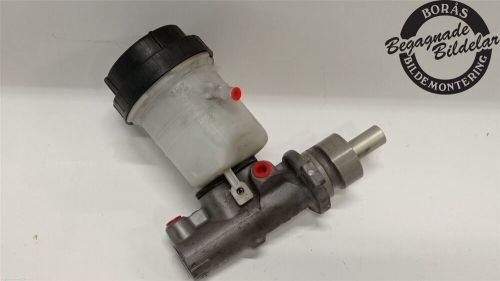 Original 2004 volvo v40 estate (645) main brake cylinder-