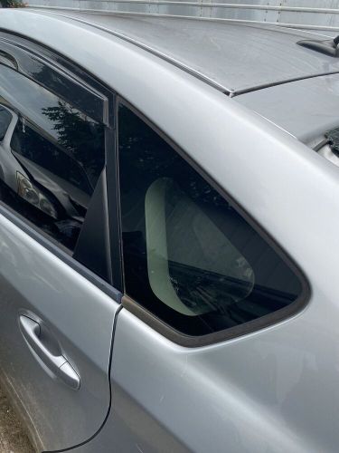 2010-2015 toyota prius rear drivers  side quarter vent glass oem