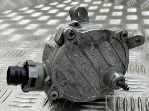 Volvo v70 iii bw vacuum pump 31219463 2.40 diesel 151kw 2011 23507614-