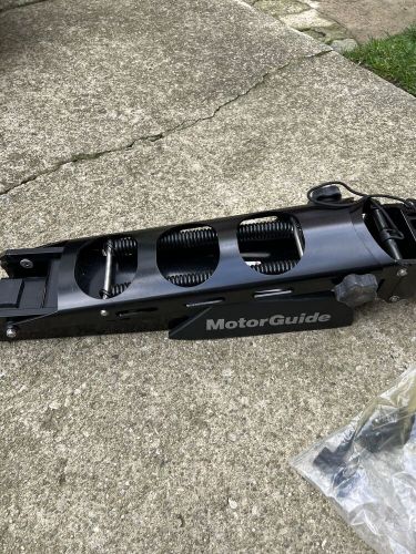 Nib new boxed motorguide gator 21 breakaway trolling motor bow mount 8m4002190