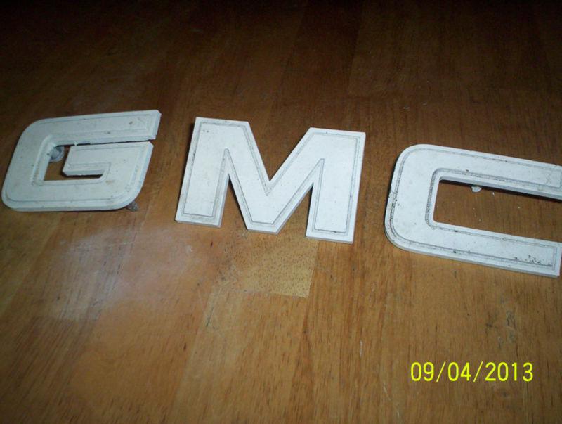 73-87 gmc grille emblems