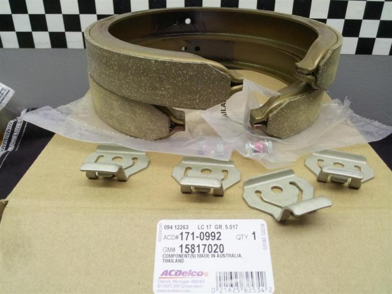 07-2013 gm truck park brake shoes gm# 15817020 acd 171-0992