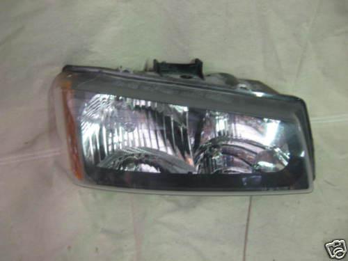 03 04 chevrolet silverado avalanche oem right headlight nice!