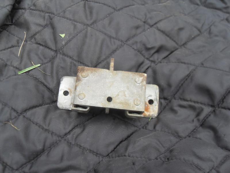 Mgb mgb gt trunk boot hatch latch