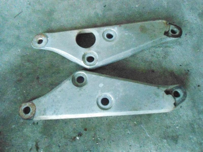 1982 suzuki gs650g gs650 gs 650 footpeg foot peg brackets