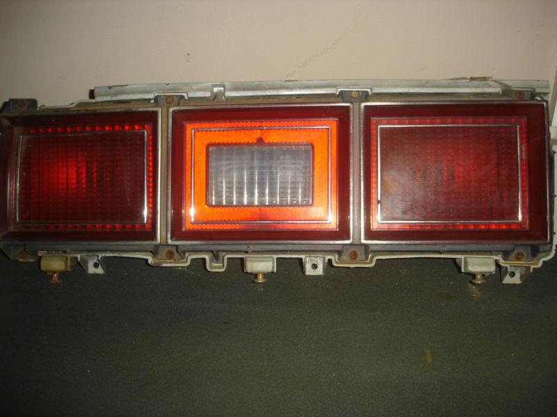 80 81 82 83 84 85 chevy impala driver side tail light