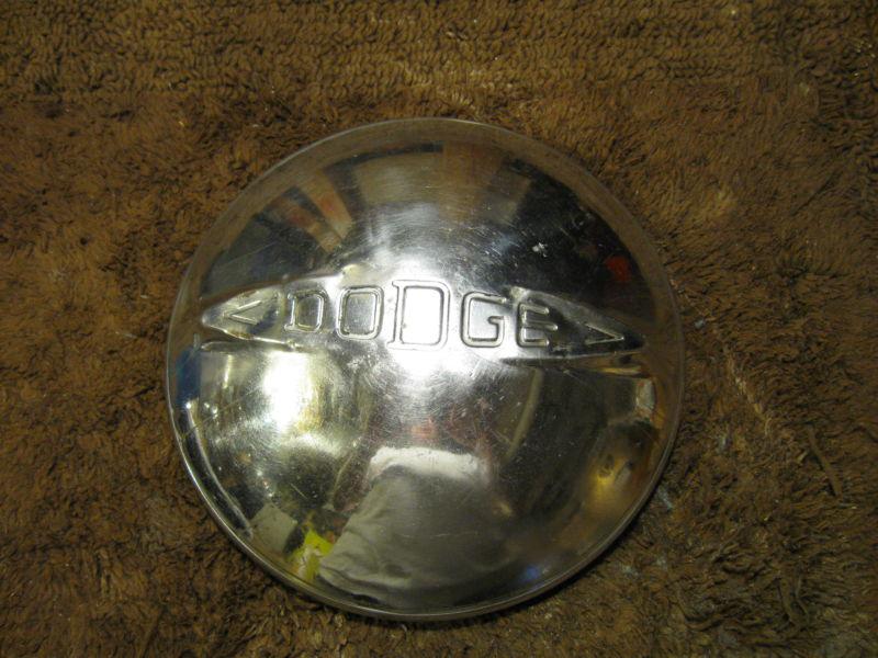 1930's  dodge  8 1/4  center hubcap. nice!