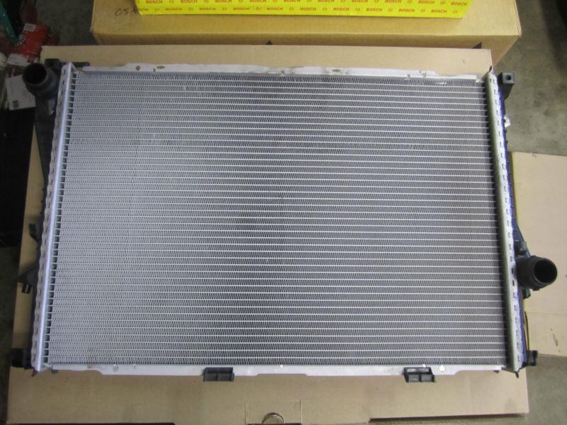 Bmw e39 528i engine cooling radiator oem factory low mi.