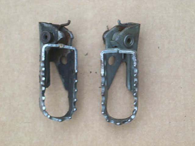 1996 yamaha yz125 footpegs foot pegs yz wr 125 250 1992-1996 yz80 1998-2001 ttr