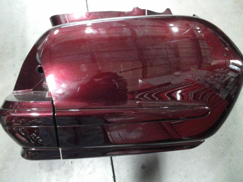 2006 gl1800 left side saddle bag 