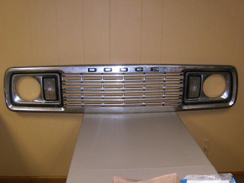 Vintage 1977 / 78   dodge pick-up /  ram charger grill