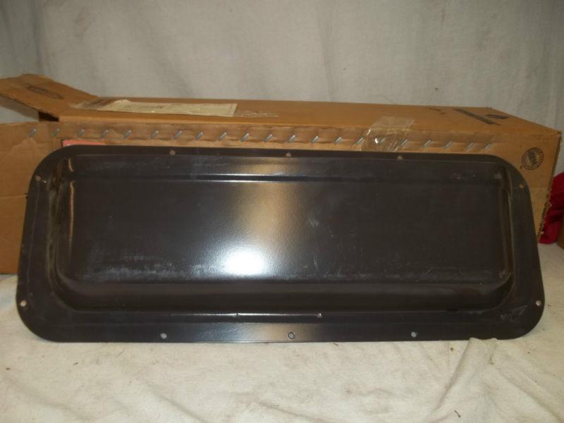 Internationa navistar  # 466717c2  glove box, door case "new old stock"