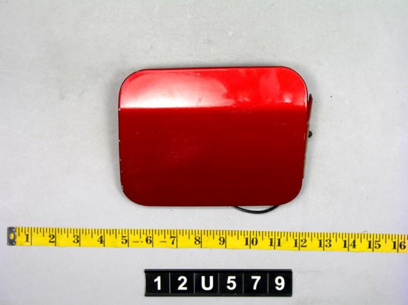 05 magnum fuel filler door lid gas tank cover cap oem red 12u579