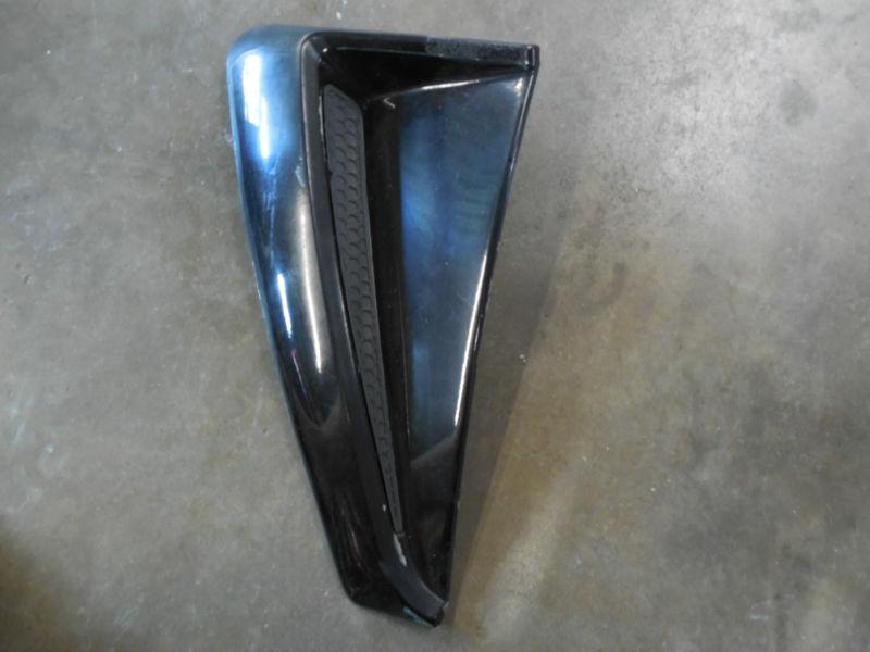 99-04 ford mustang oem side air scoop right quarter mount v6 drivers side