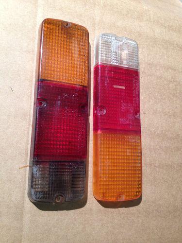 Toyota fj40 rear tail light lens oem 81551-35061 74 75 76 77 78 79 80 81 82 83