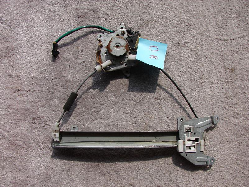 Driver rear window regulator with motor 99 00 01 02 infiniti g20  