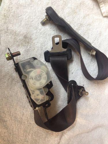 2000 mustang driver seat belt, retractor