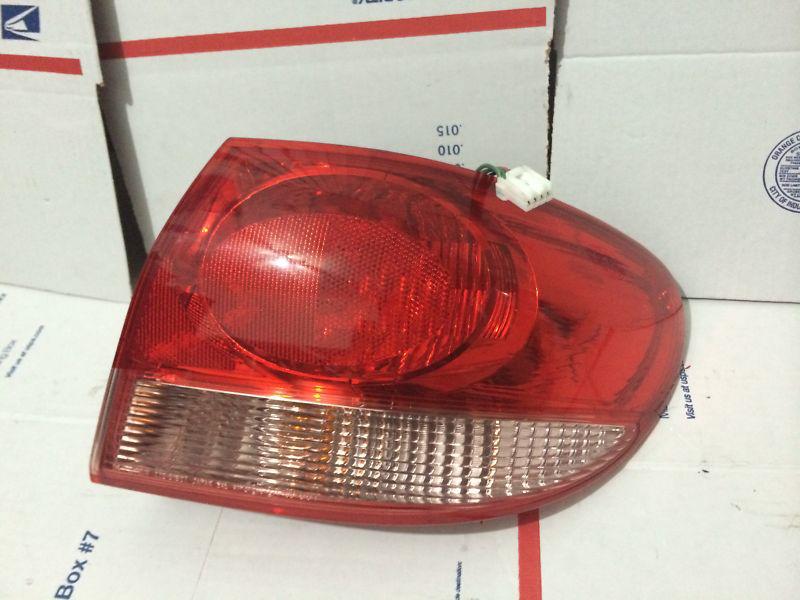 Mazda millenia 01 02 tail light lamp assembly brake stop right passenger rh r oe