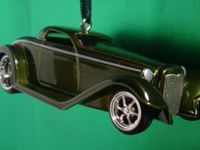 1932 '32 ford 3 window hot rod green christmas tree ornament