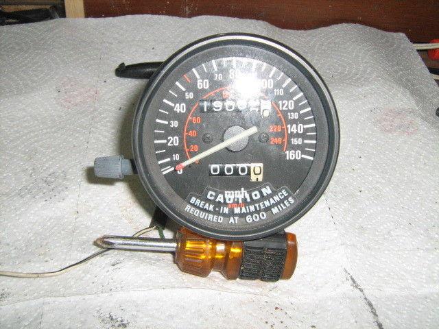 83 v65 honda magna speedometer, nice 19000 miles