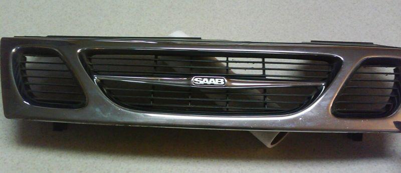 Saab 01 saab  95 grill great shape