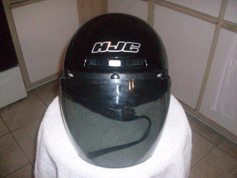 Hjc motorcycle helmet cl-2   visor and detachable ear flaps- dot-air vents