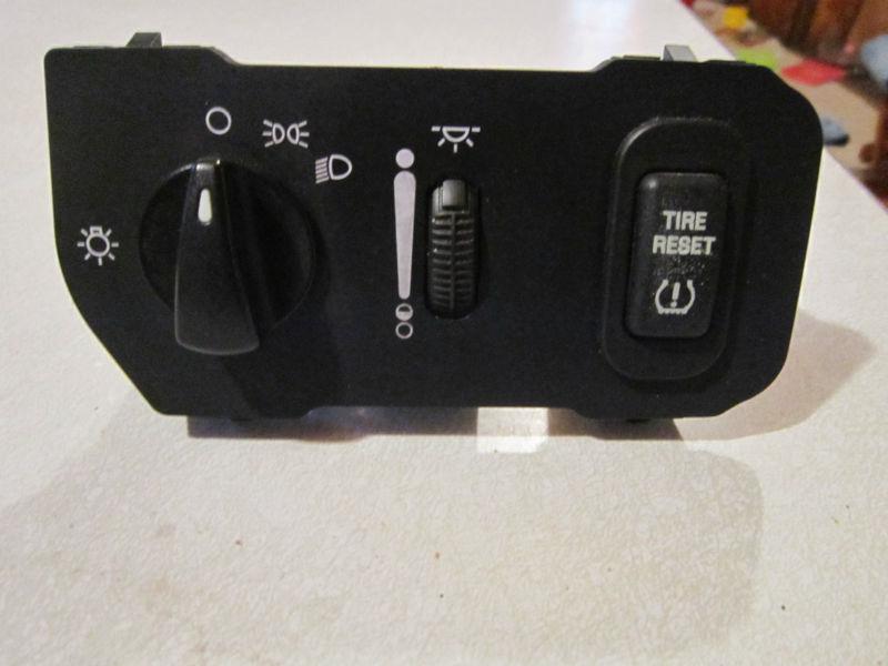 99-03 ford windstar headlight switch w/tire reset !!! 