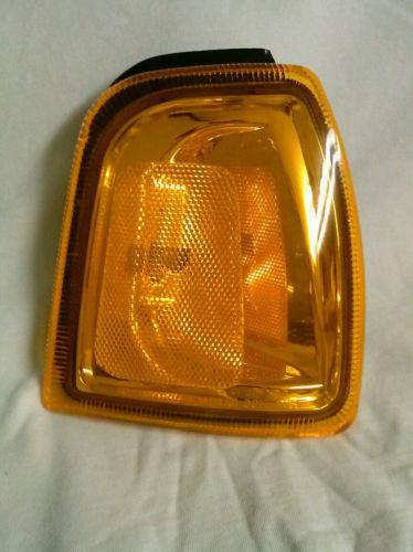 2001-2005 ford ranger corner turn signal park lamp light rh passenger