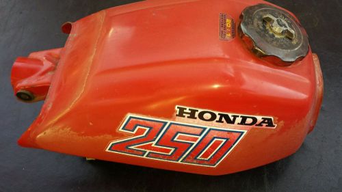 81 82 honda atc250r 250r atc gas fuel tank w/  cap &amp; petcock 250 gastank oem