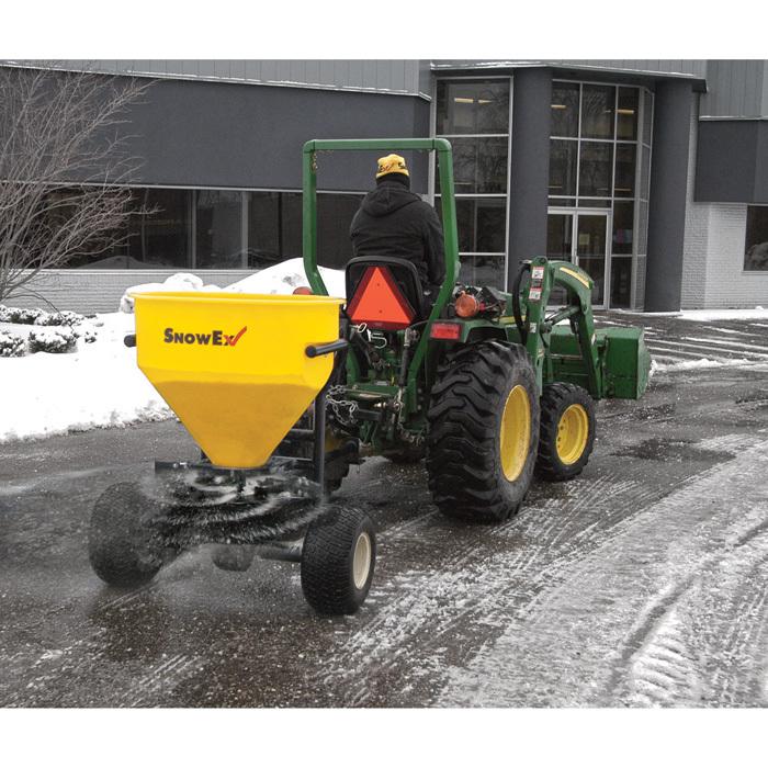 Snowex towable spreader -7 cu. ft capacity #sp-725g