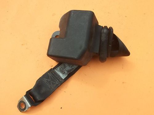 1999 hyundai accent rear right seat belt retracting assembly black oem