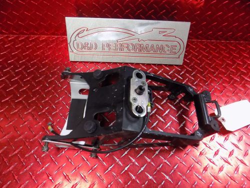 05 - 06 gsxr 1000 oem rear sub frame subframe straight light marks gx84