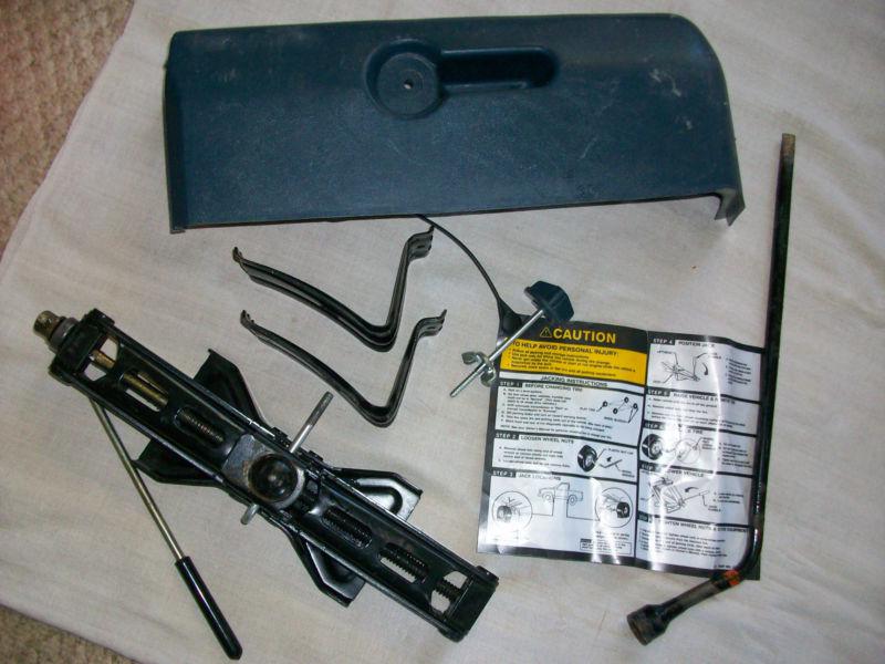 Chevy s-10 truck spare tire tools jack & cover 87 88 89 90 91 92 93 1987-1993