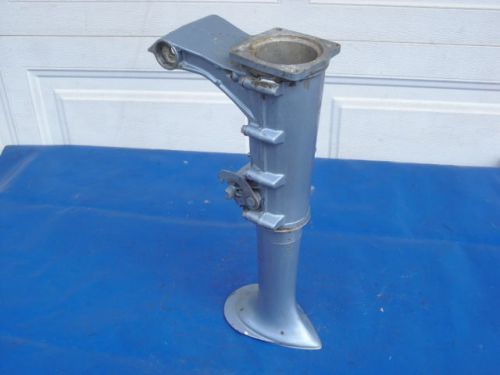 Nice 1967-1968 evinrude/johnsonj 3hp and 5hp mid-section/exhaust with swivel $23