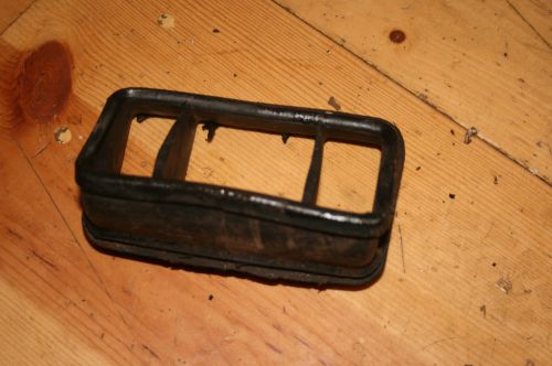 1988 honda xr200m oem  air box rubber peice top