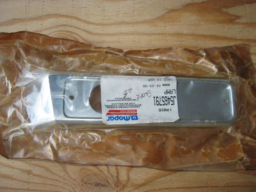 Nos jeep sj cherokee, grand wagoneer front side marker lamp housing j5465 791