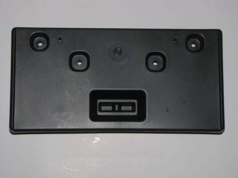 2012 chevrolet sonic front oem license plate bracket part# 95473897