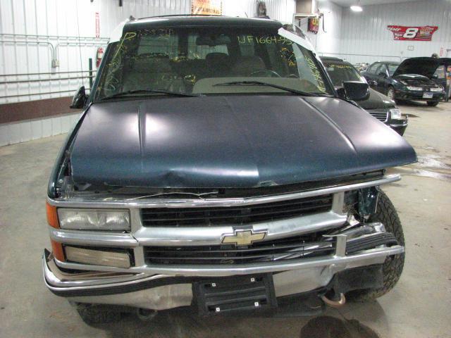 1995 chevy suburban 1500 rear seat belt & retractor only 3rd row left tan