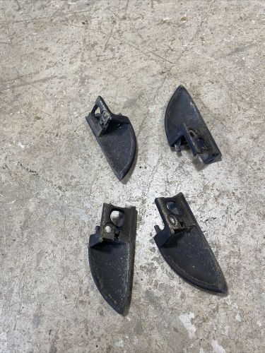 Jeep cherokee xj 97-01 set of (4) oem roof rack plastic corners (w00)