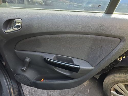 Vauxhall corsa d exclusive 5dr hatch 2011-2013 glove box