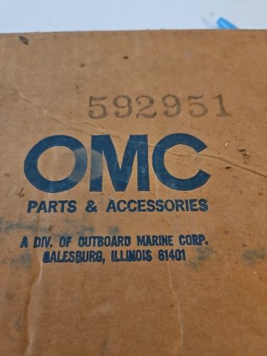 Omc evinrude johnson 0592951 cylinder head 592951 nos oem omc154